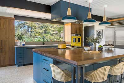  Contemporary Family Home Kitchen. Palo Alto Eichler  by Atelier Davis.
