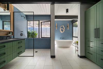  Contemporary Mid-Century Modern Family Home Bathroom. Palo Alto Eichler  by Atelier Davis.