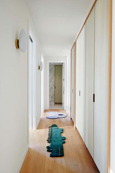  Scandinavian Minimalist Entry and Hall. Upper East Side Condo by Soho House - North America.
