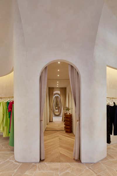  Modern Retail Open Plan. Cult Gaia New York Flagship by Soho House - North America.