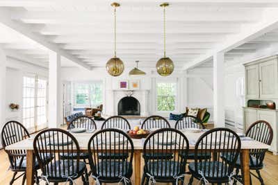  Coastal Dining Room. East Hampton Cottage by Hyphen & Co..