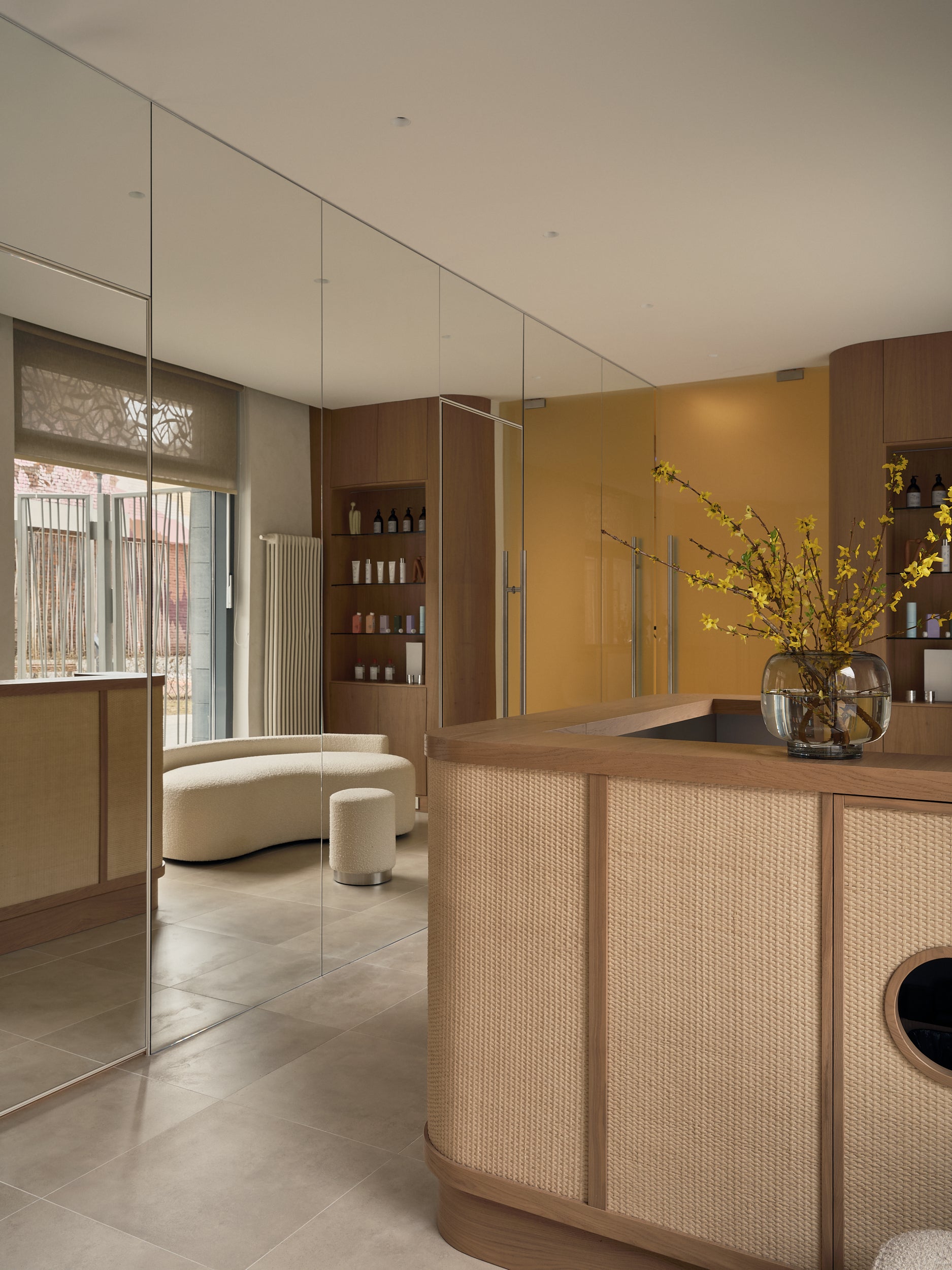 Minimalist Lobby and Reception
