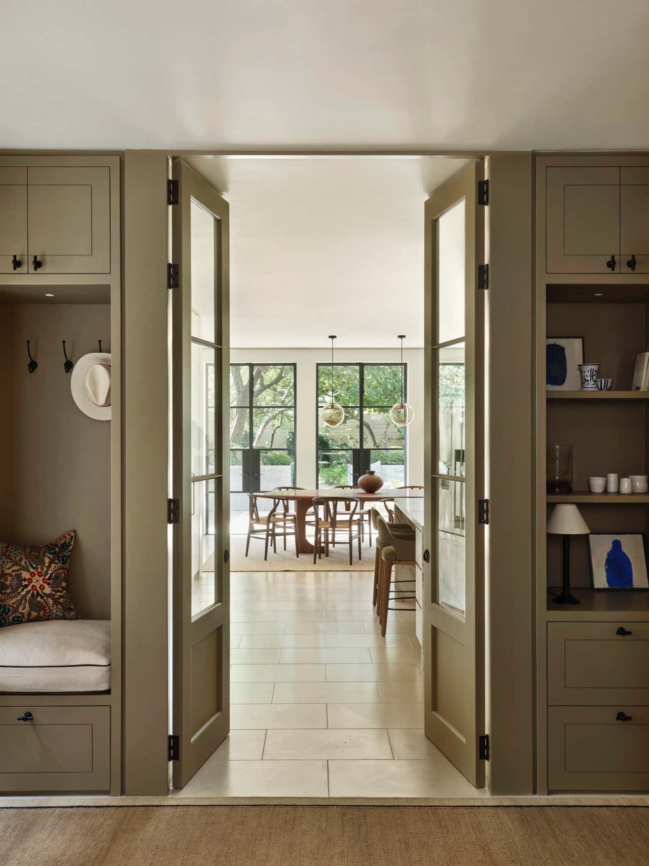 Contemporary Entry and Hall Design Ideas - 3,007 Pictures | 1stDibs