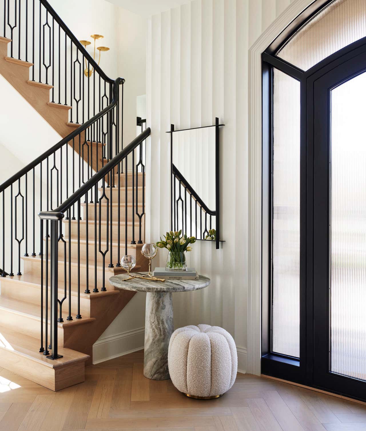 Contemporary Entry and Hall Design Ideas - 3,007 Pictures | 1stDibs