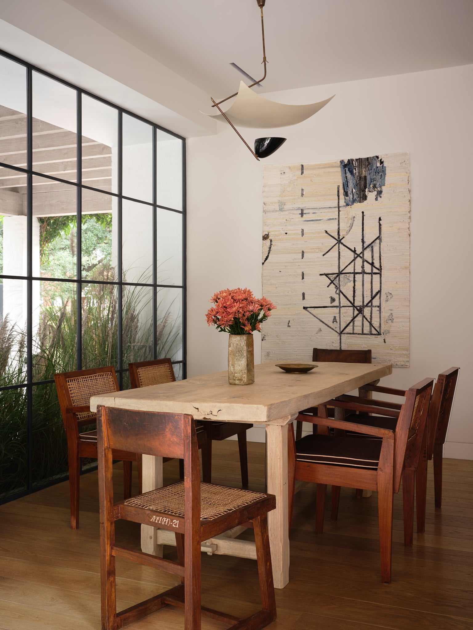 Minimalist Dining Room