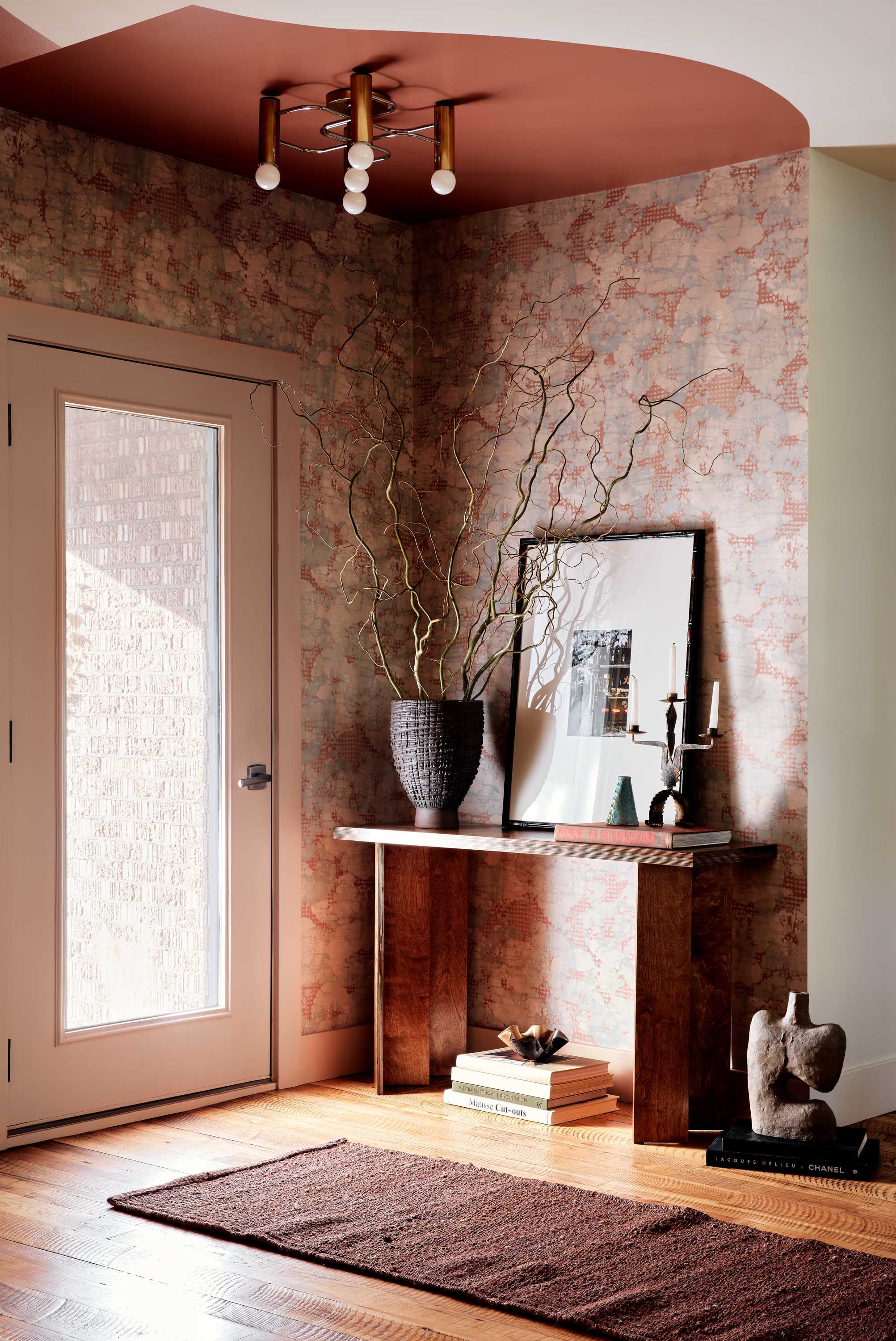 Maximalist Entry and Hall