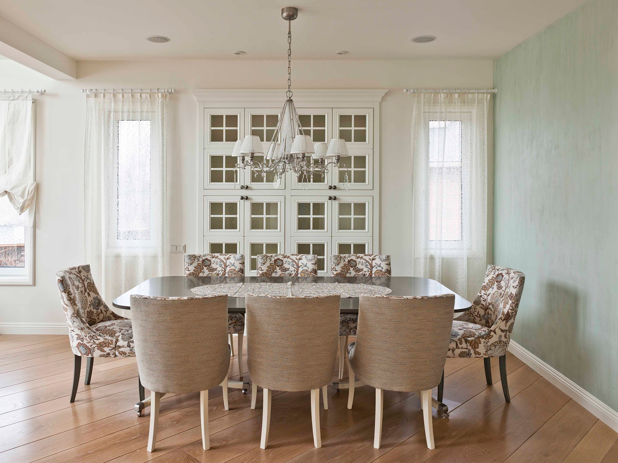 Traditional Dining Room