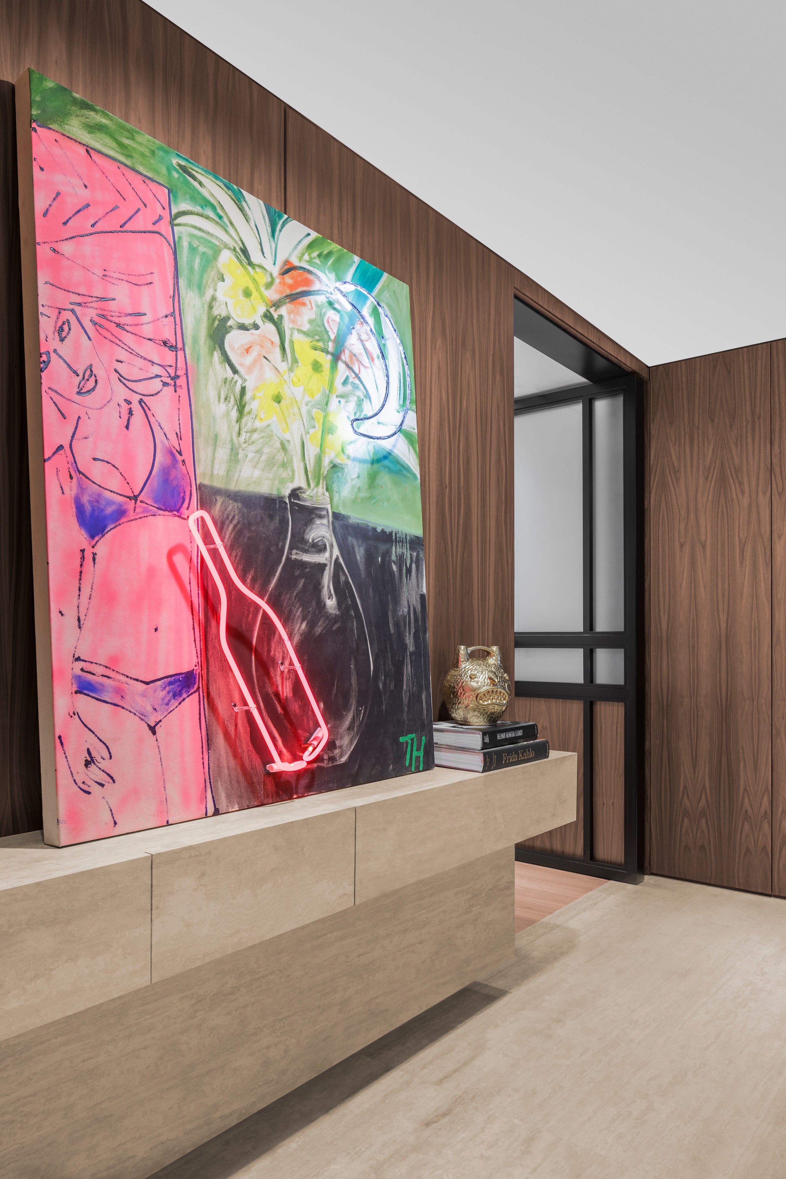 Contemporary Entry and Hall