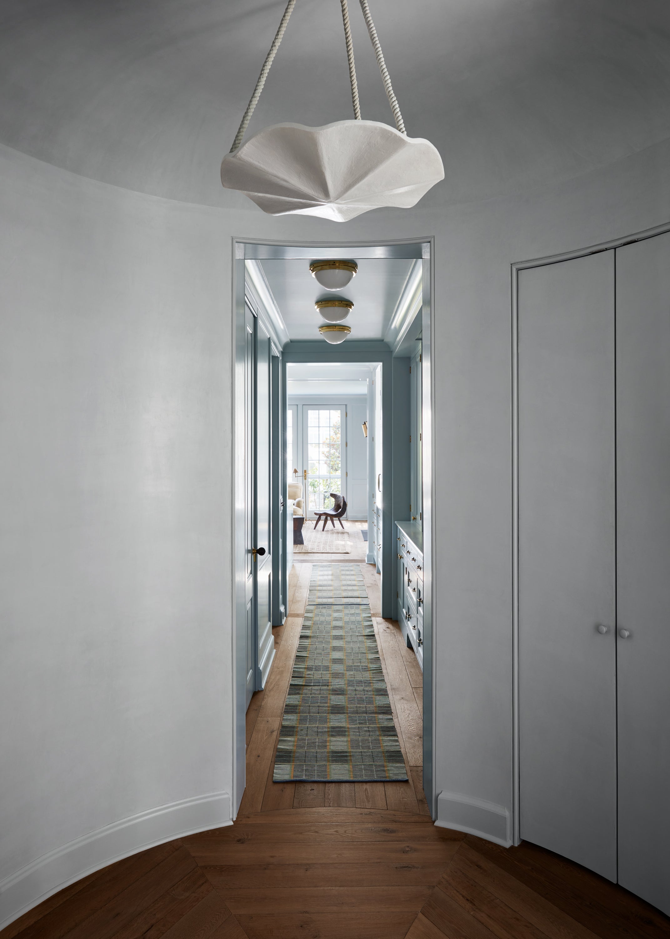 Country Entry and Hall