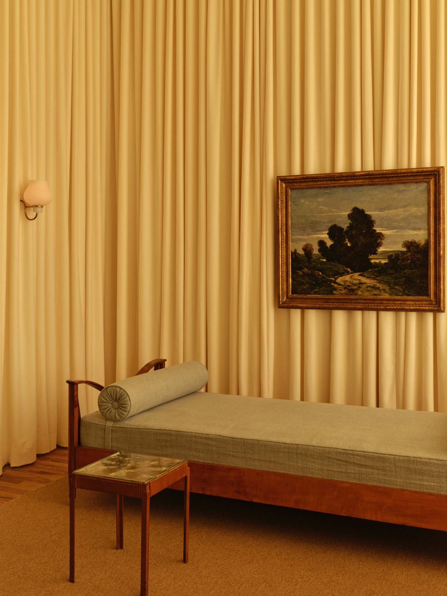 Minimalist Lobby and Reception