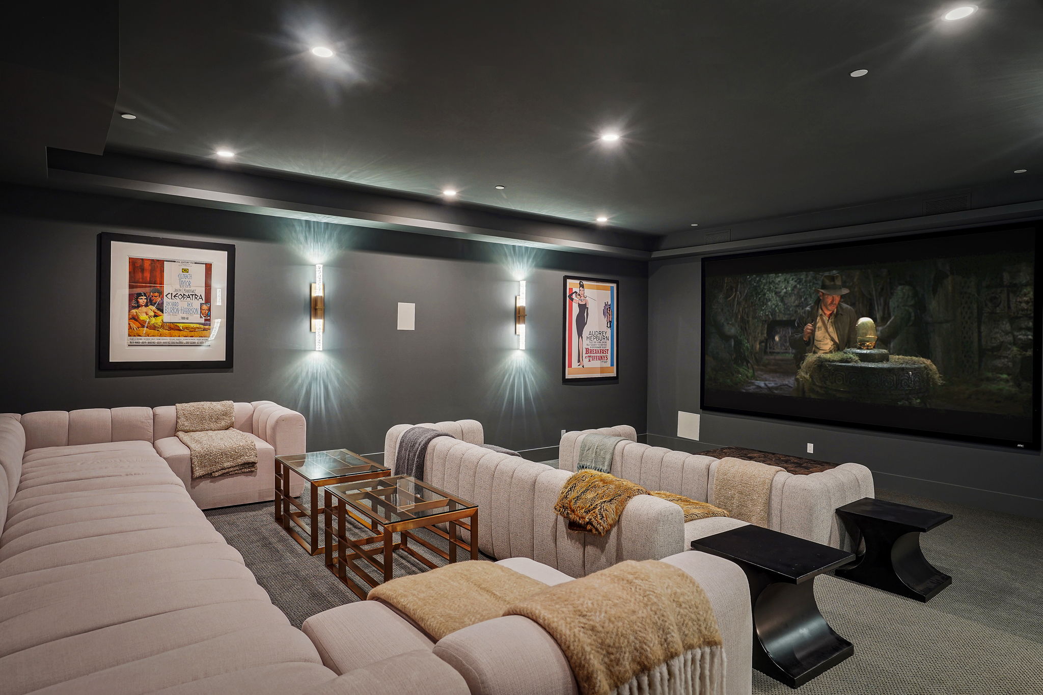 Contemporary Meeting Room