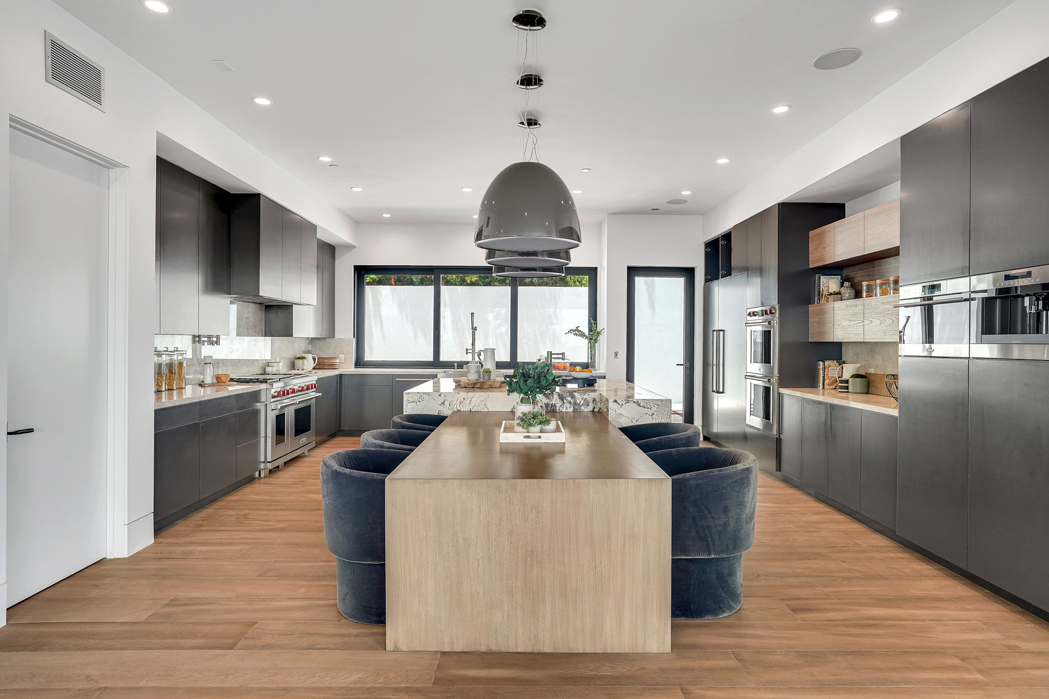 Contemporary Kitchen