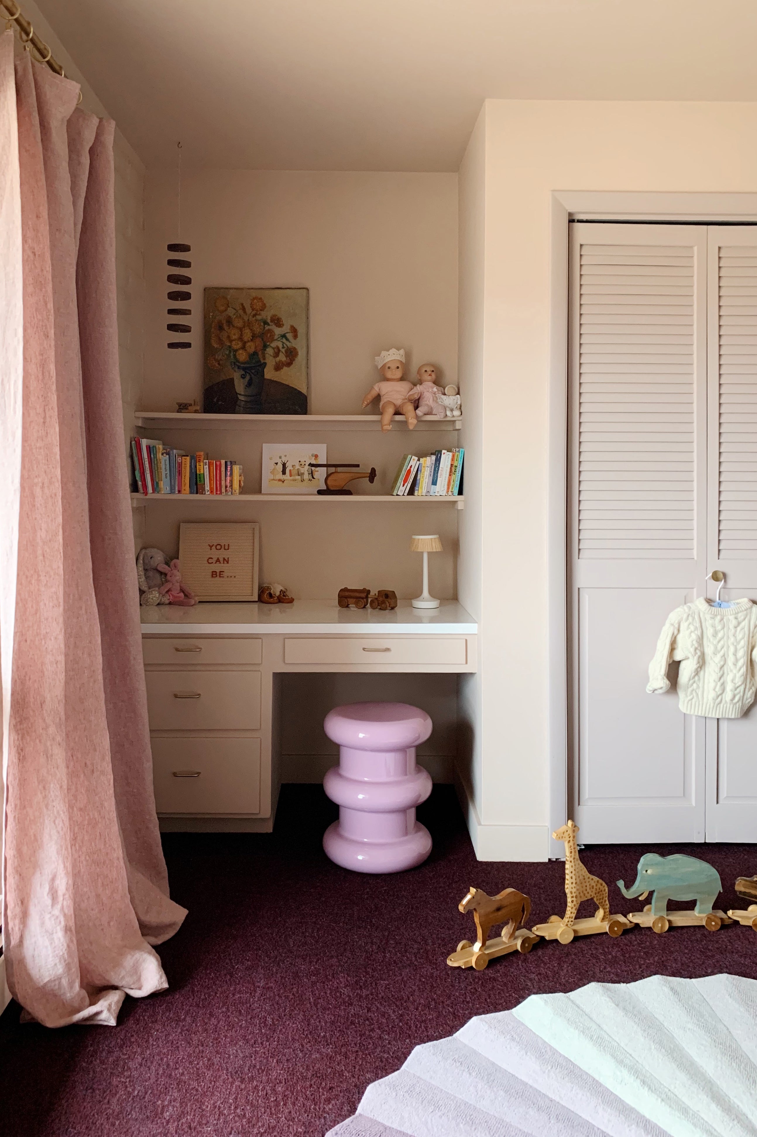 Mid-Century Modern Children
s Room
