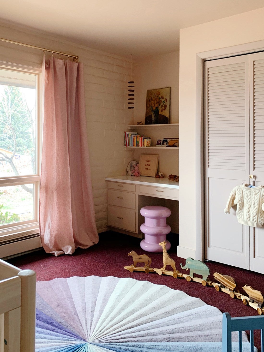 Mid-Century Modern Children
s Room