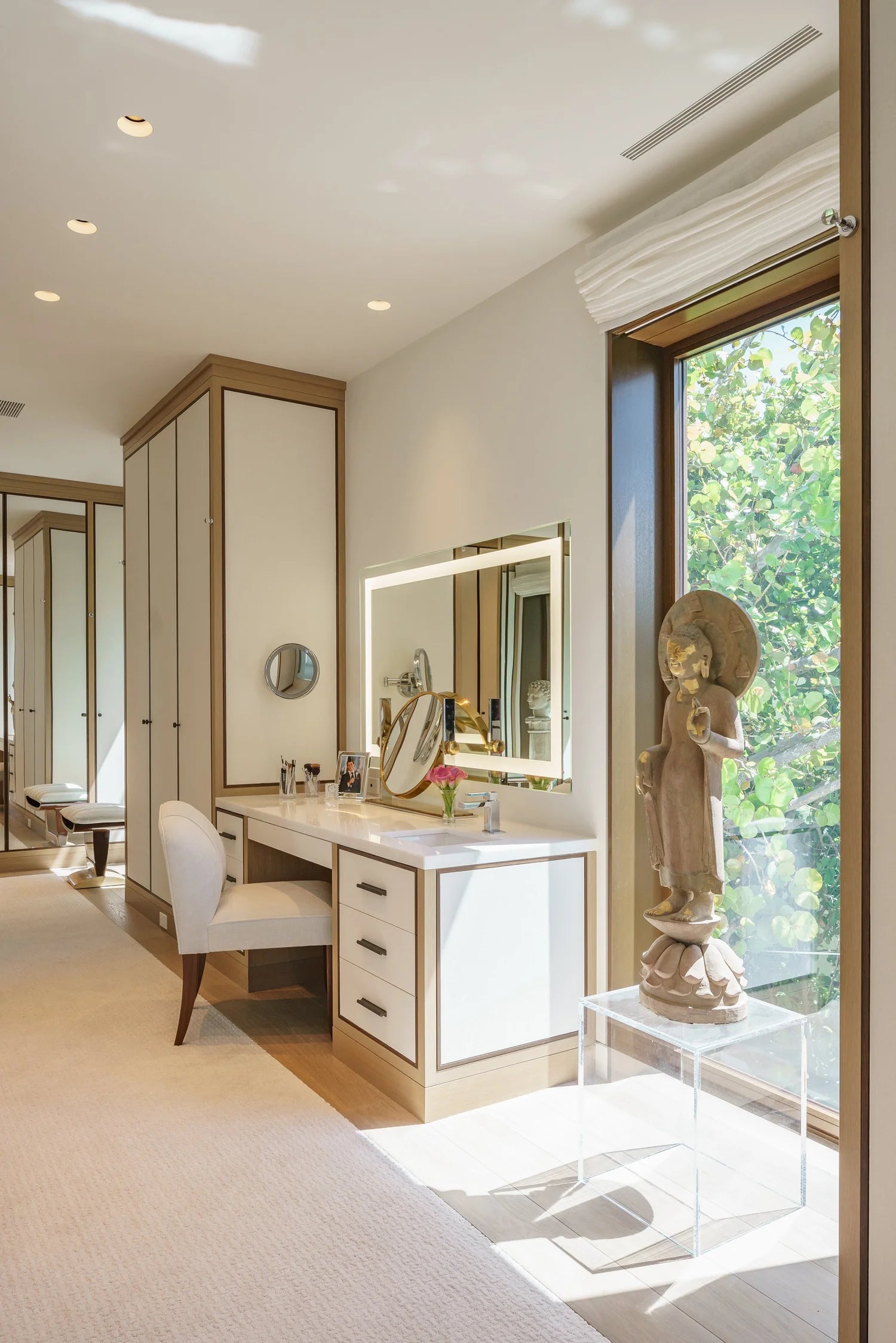 Contemporary Bedroom