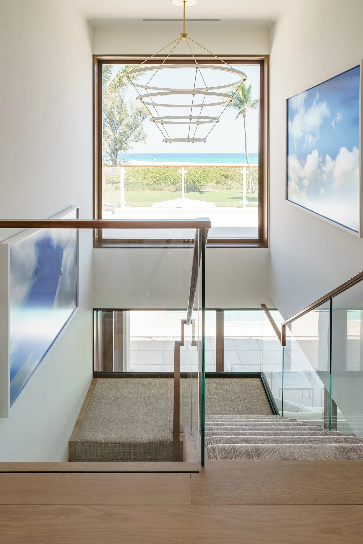 Contemporary Entry and Hall