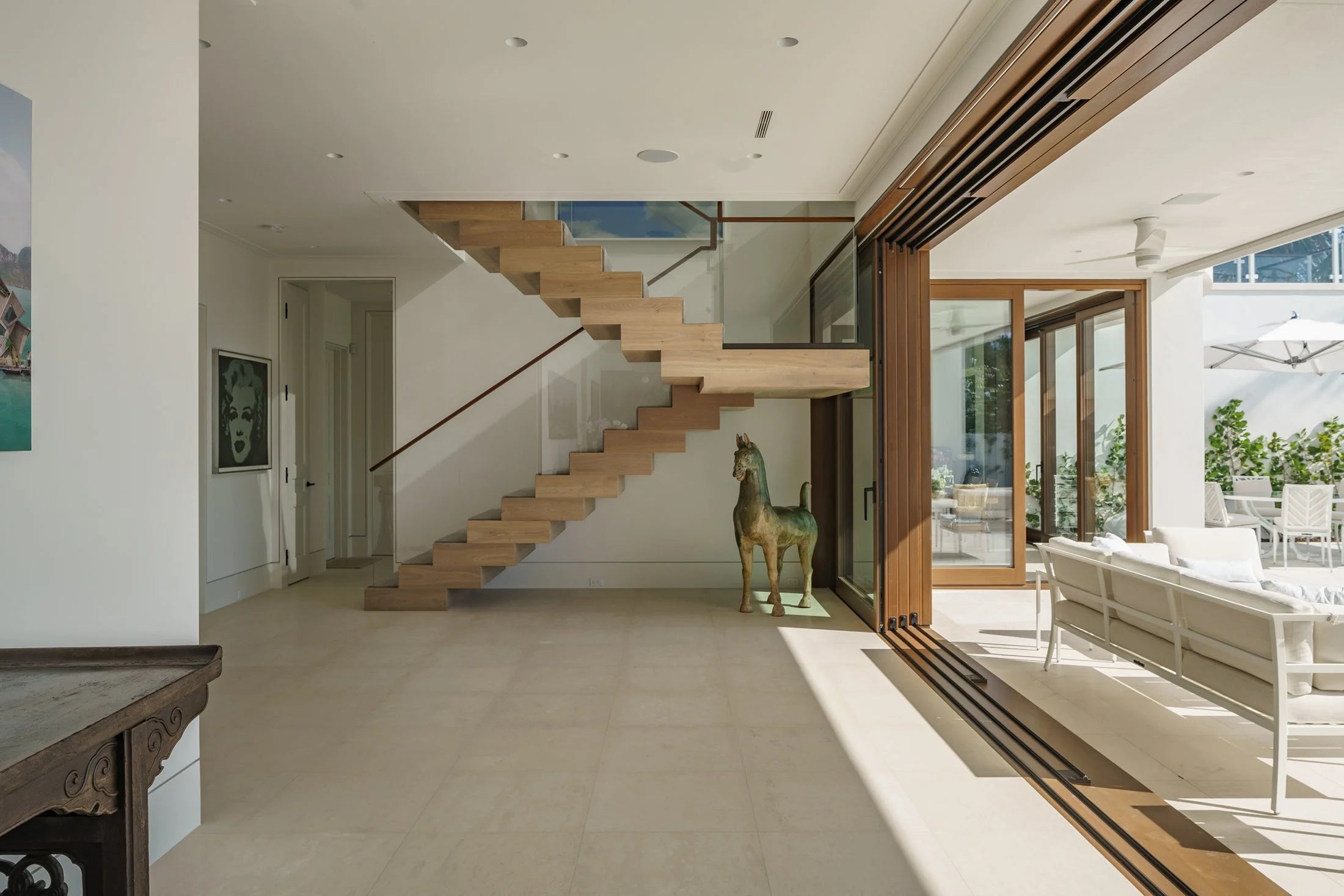 Contemporary Entry and Hall