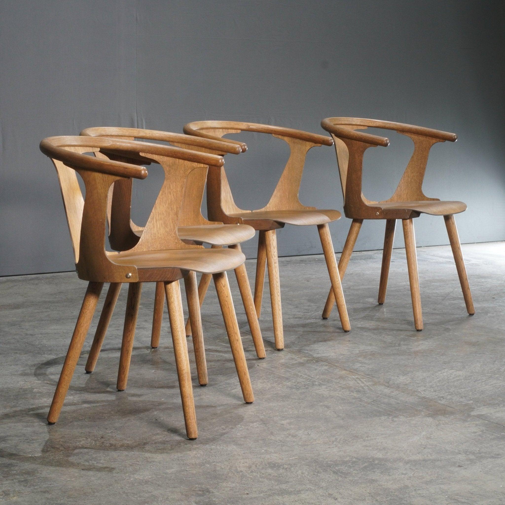 Tradition Smoked Oiled Oak in Between Chair SK1 di Sami Kallio in vendita 1