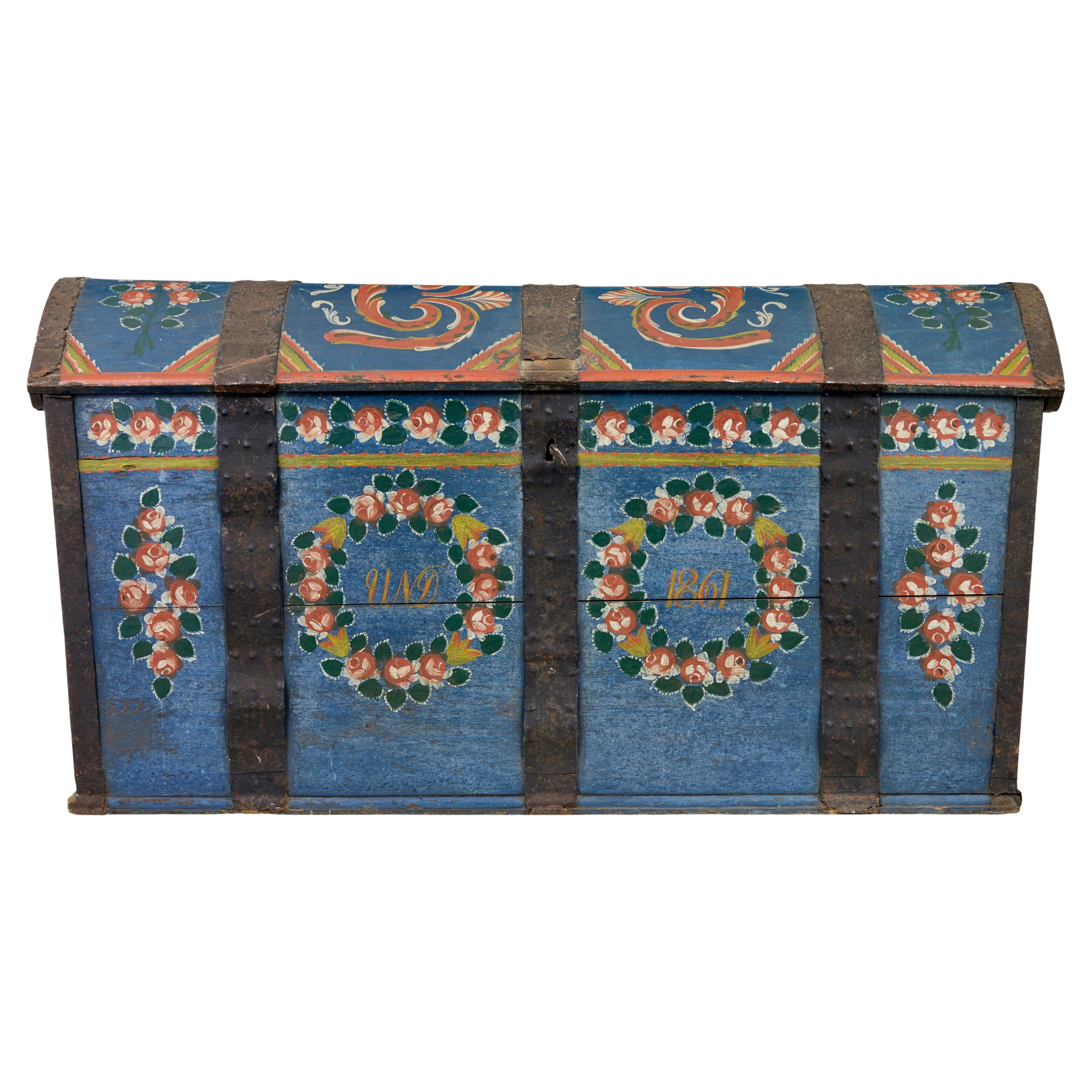 Traditional 19th century painted Swedish dome top trunk For Sale