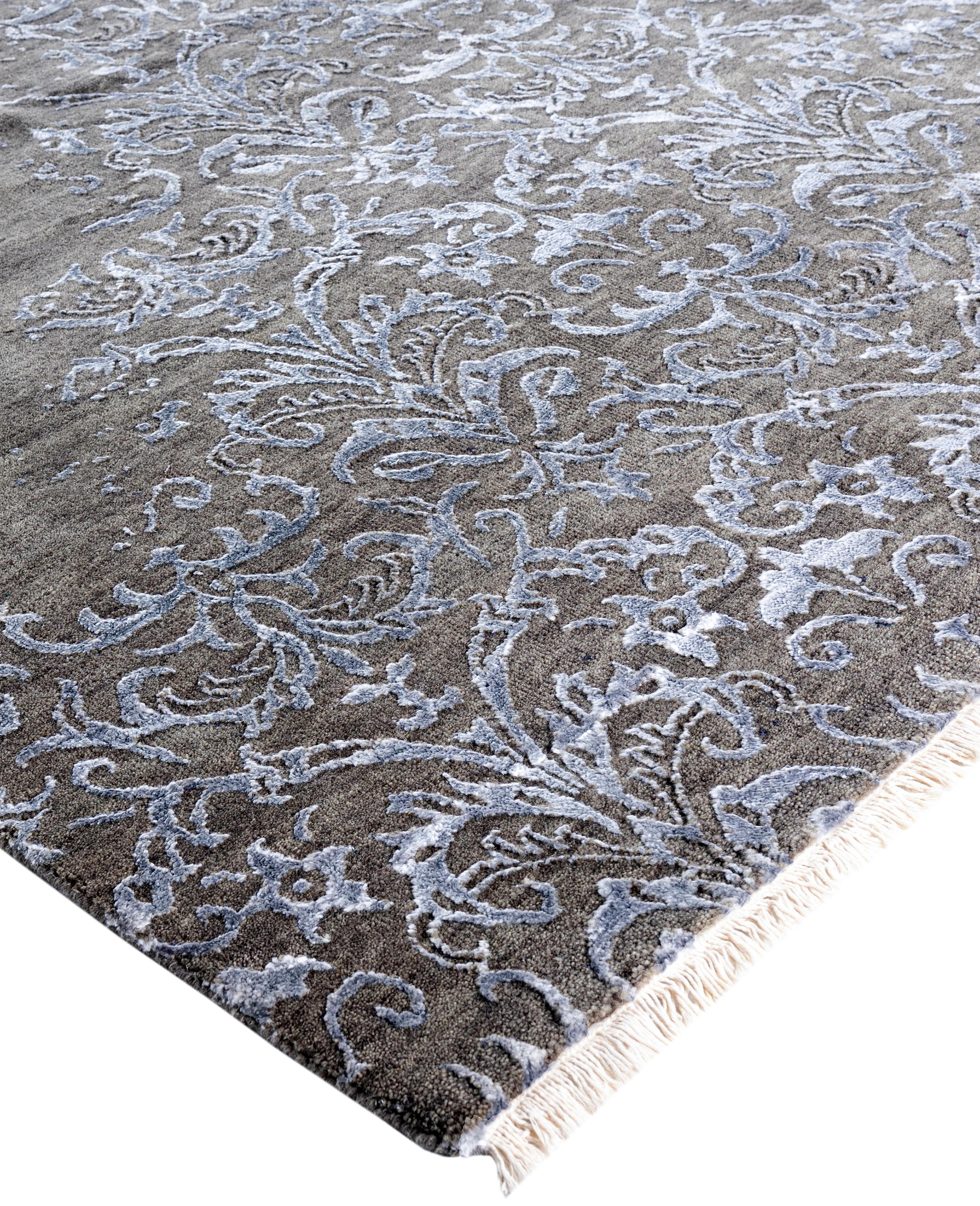 I tappeti Kazak sono ricercati da generazioni e la loro estetica unica è una combinazione accattivante di storia tribale e influenza geografica. Intricatamente annodati a mano in lana, i medaglioni, i motivi allover e il disegno centrale riflettono