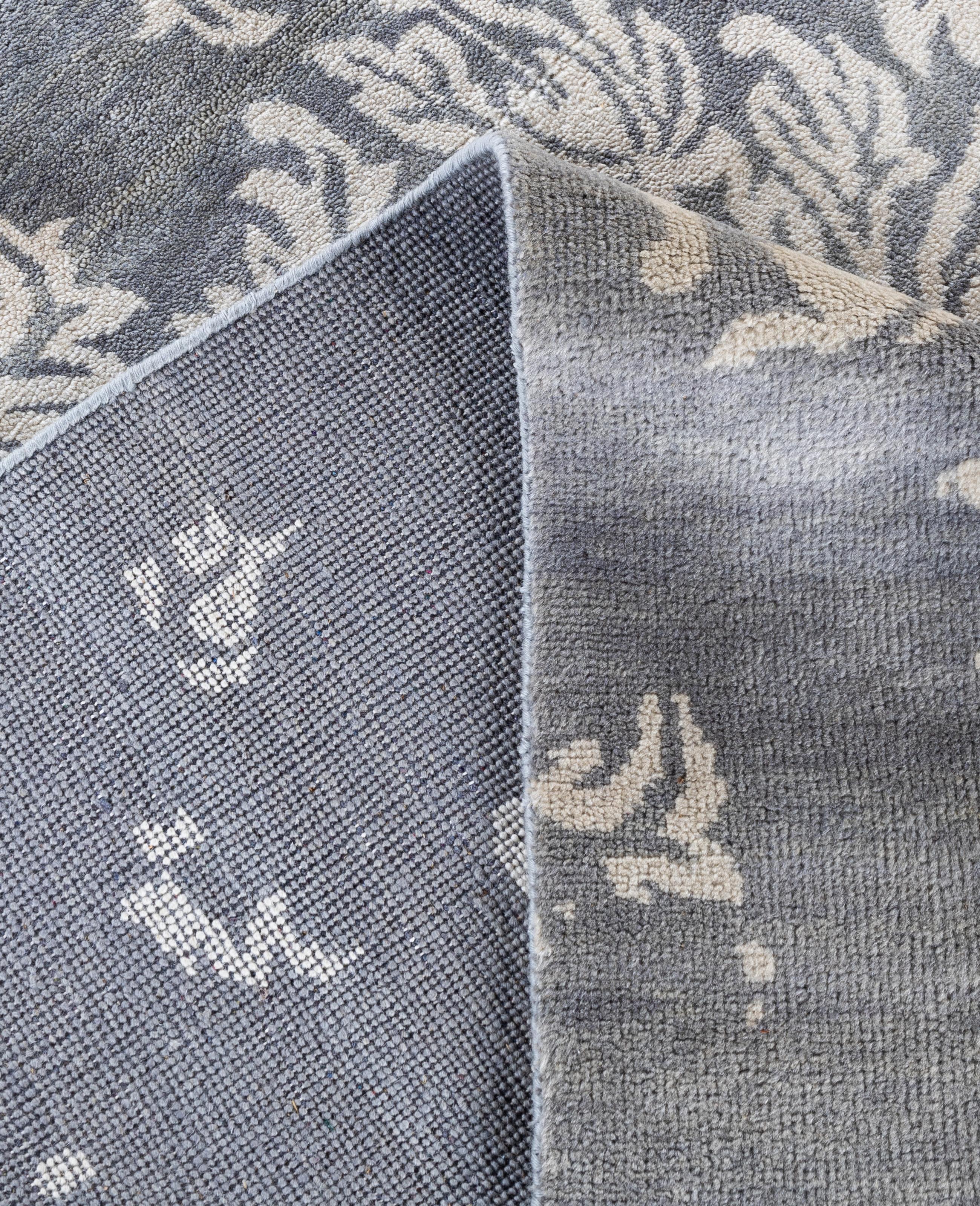 XXI secolo e contemporaneo Traditional Abstract Wool, Silk Hand Knotted Gray Area Rugs 8' 10