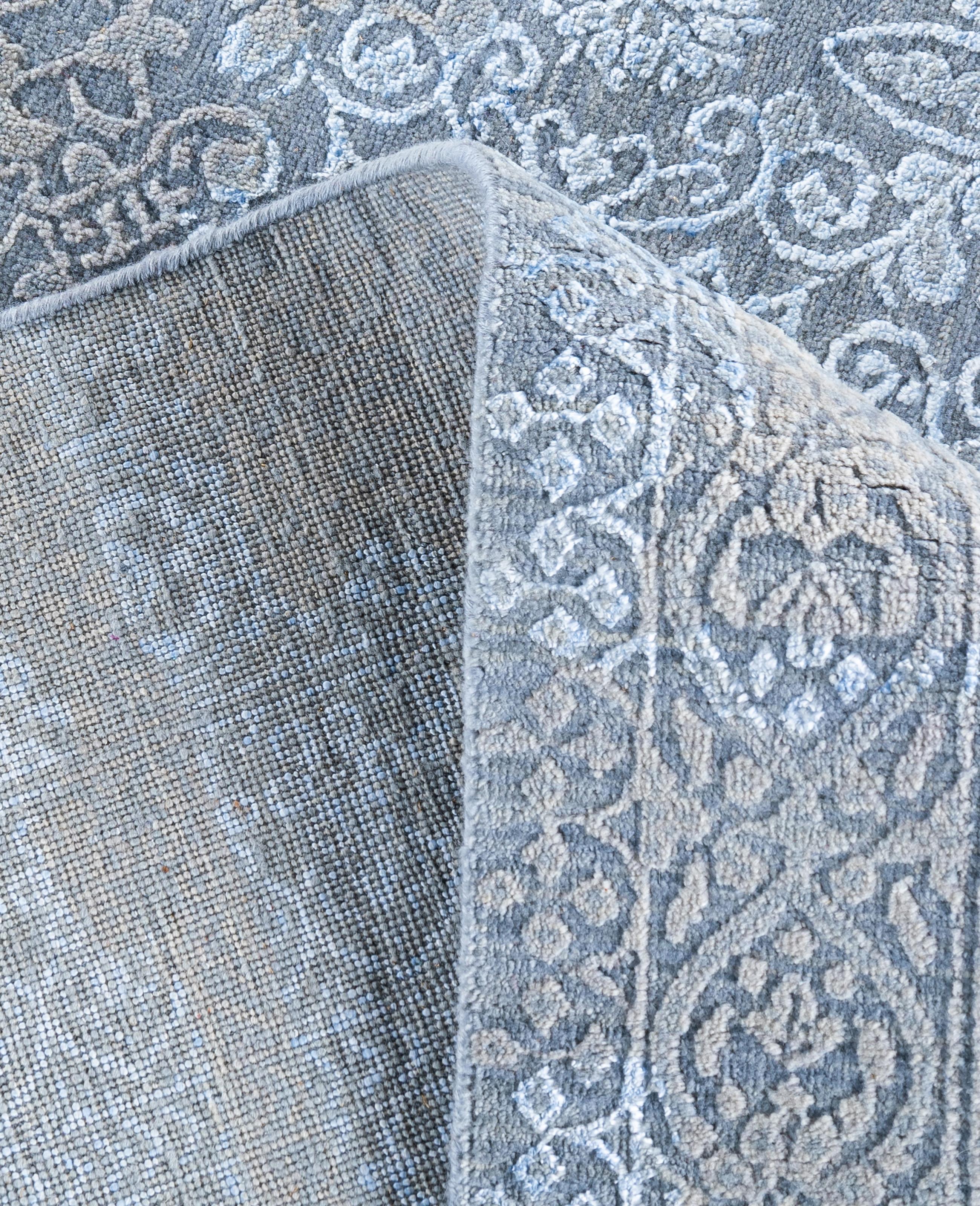 XXI secolo e contemporaneo Traditional Abstract Wool, Silk Hand Knoted Gray Area Rugs 8' 2