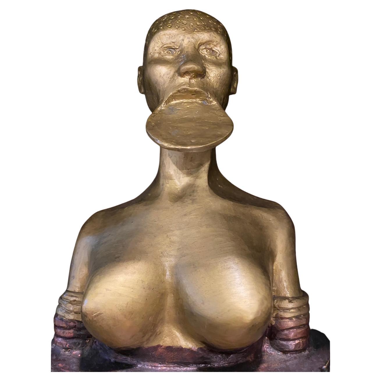 Bronzo Scultura tradizionale africana di donna Mursi con piatto per labbra - Etiopia in vendita