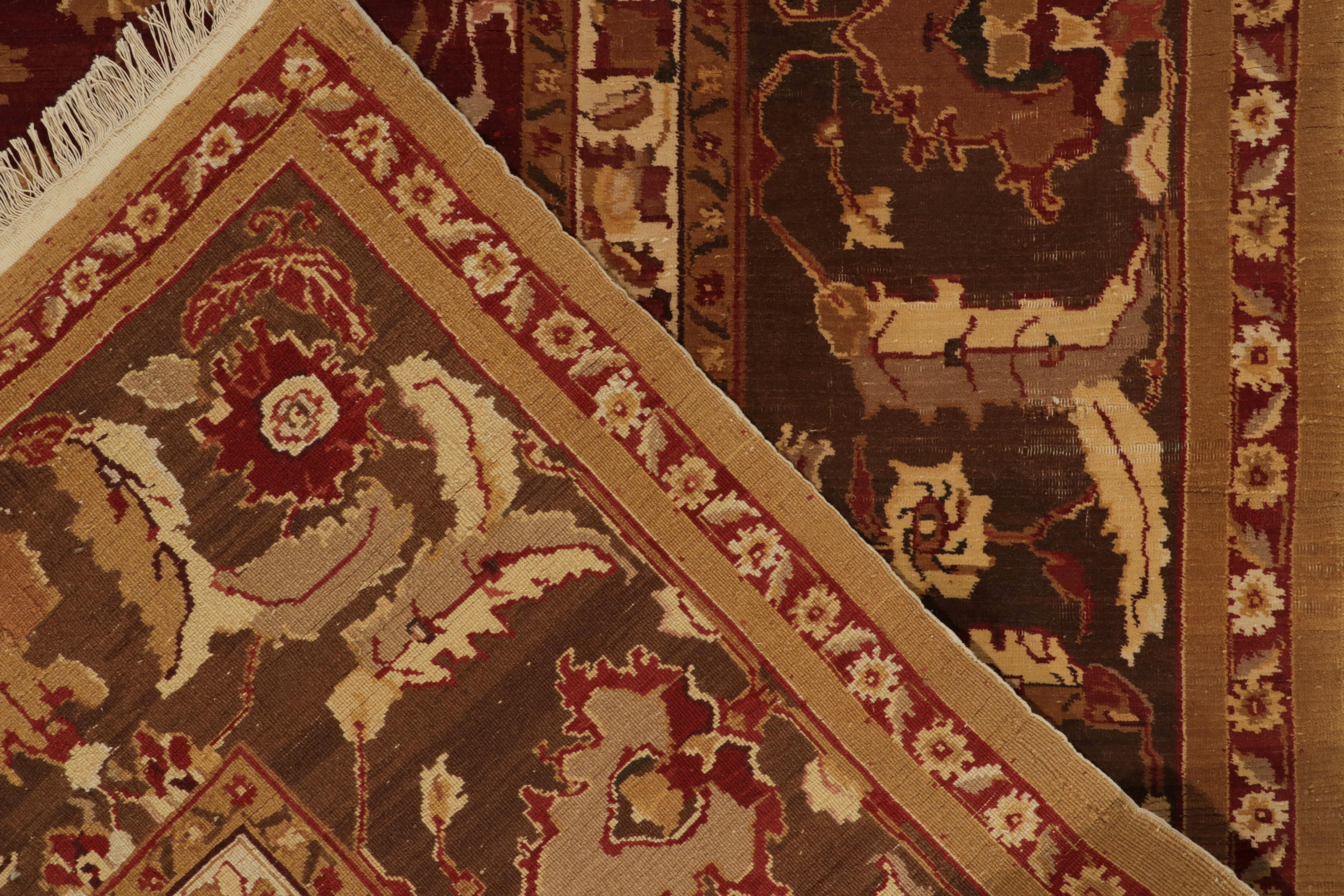Traditioneller Teppich und Kelim-Teppich im Agra-Stil mit rotem, beigefarbenem und braunem Blumenmuster (21. Jahrhundert und zeitgenössisch) im Angebot