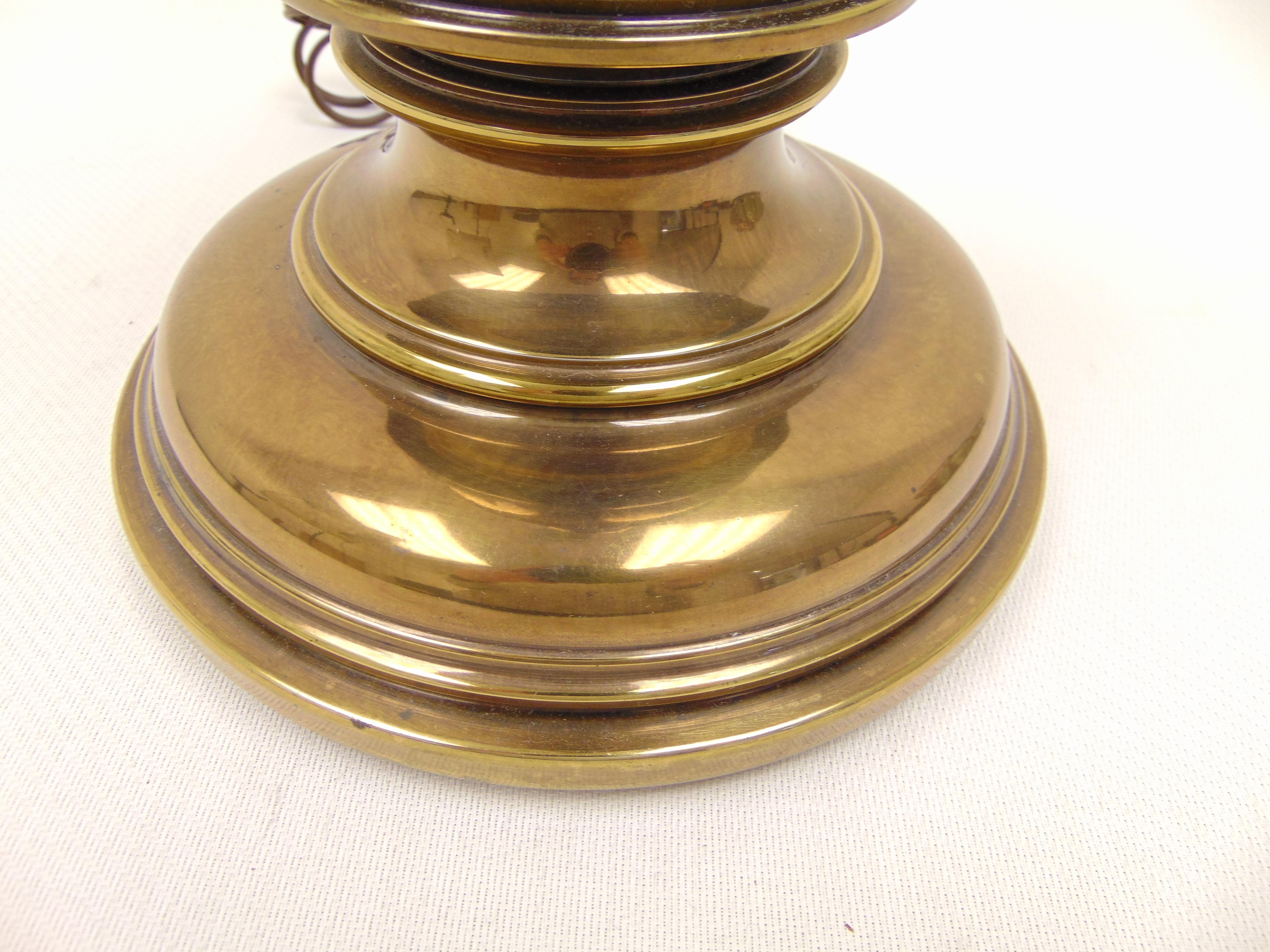 Traditional American Classical Vintage Brass Lamp by Stiffel 1970s In Good Condition In Tulsa, OK