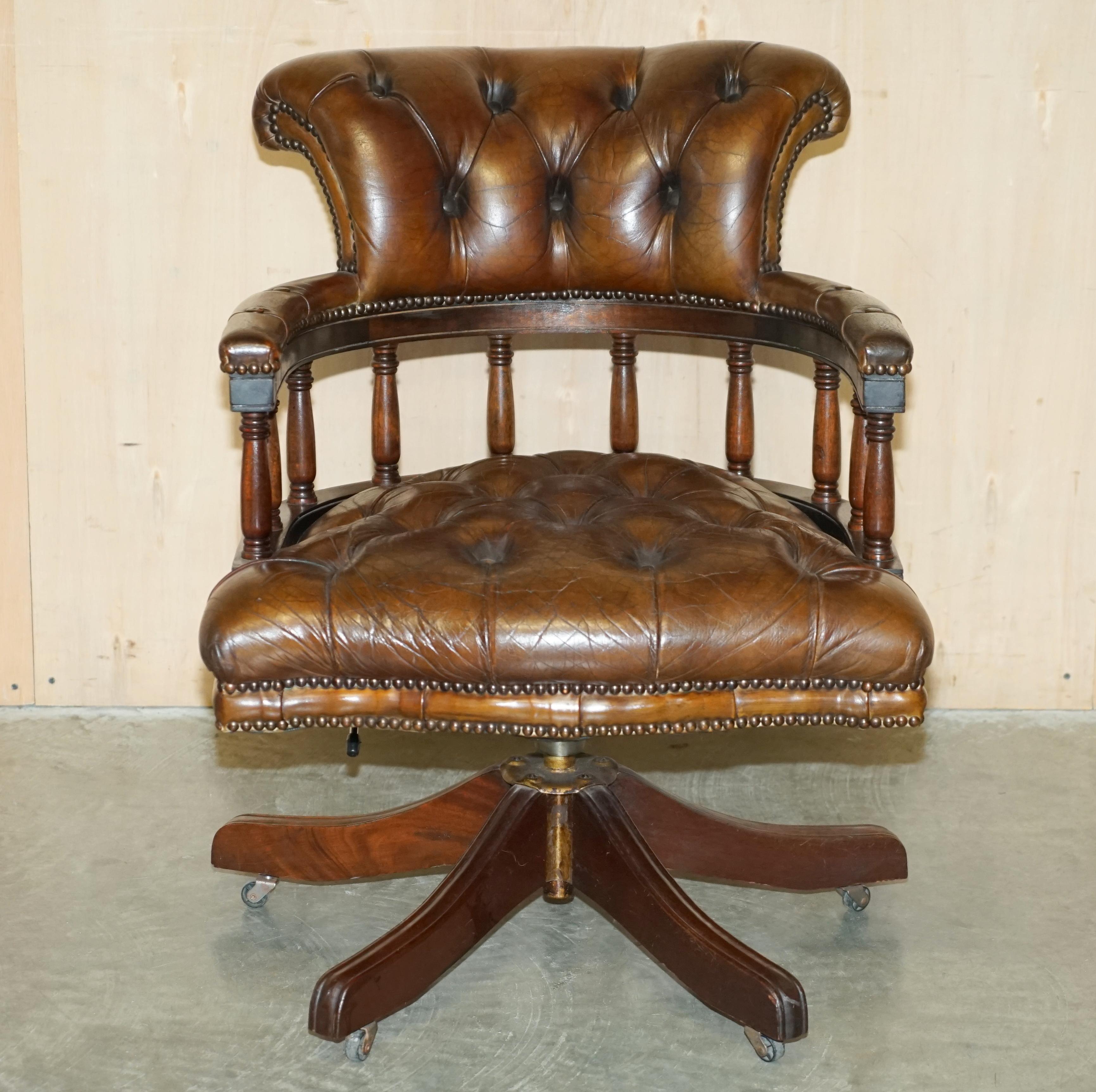 Victorian TRADITIONAL ANTiQUE CIGAR BROWN LEATHER OAK CHESTERFIELD CAPTAINS ARMCHAIR