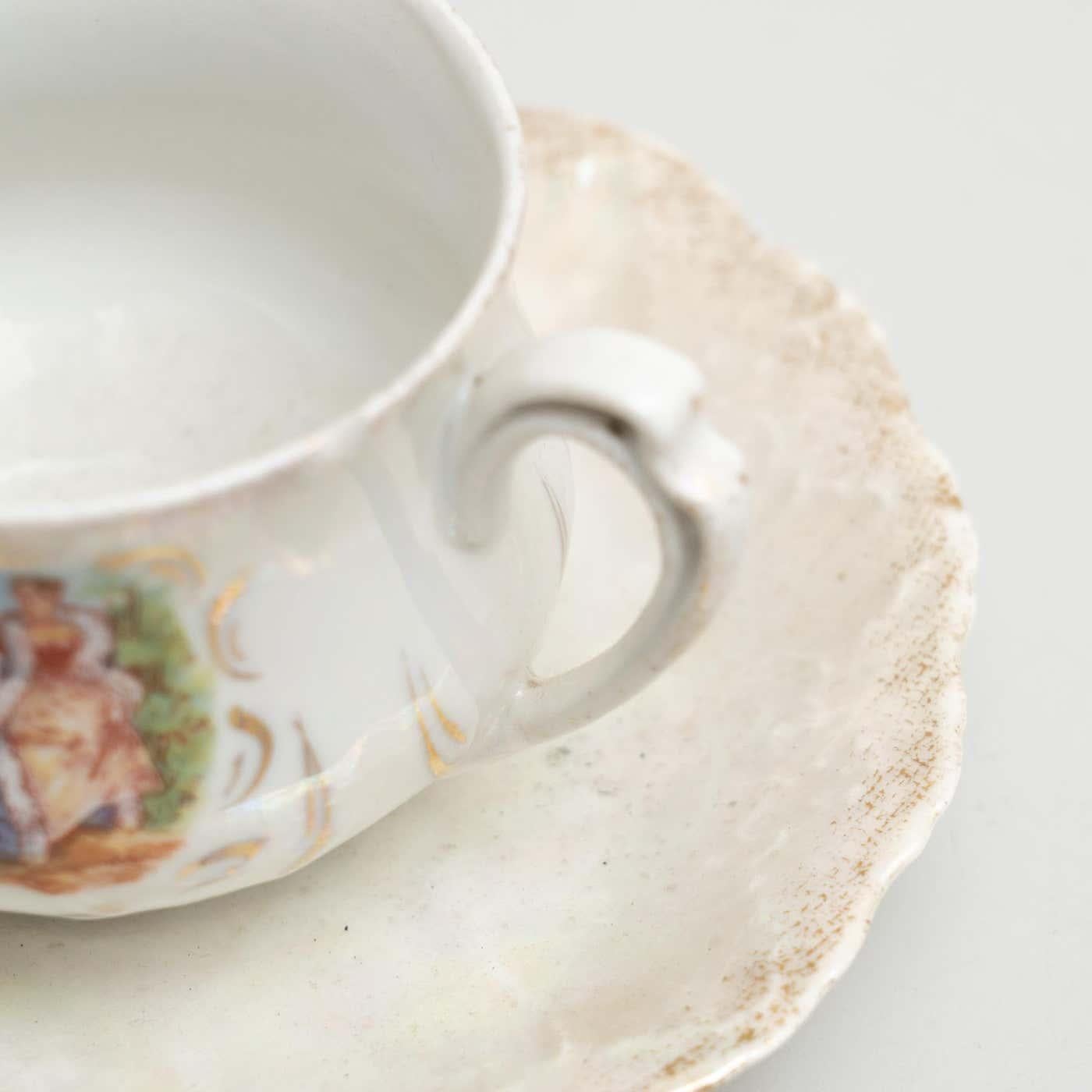 Traditional Antique French Porcelain Coffee Set of 14 Pieces, circa 1940 8
