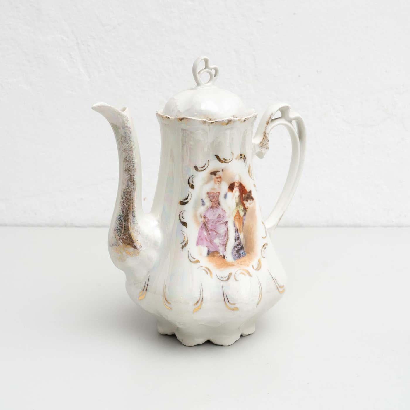 Traditional Antique French Porcelain Coffee Set of 14 Pieces, circa 1940 11