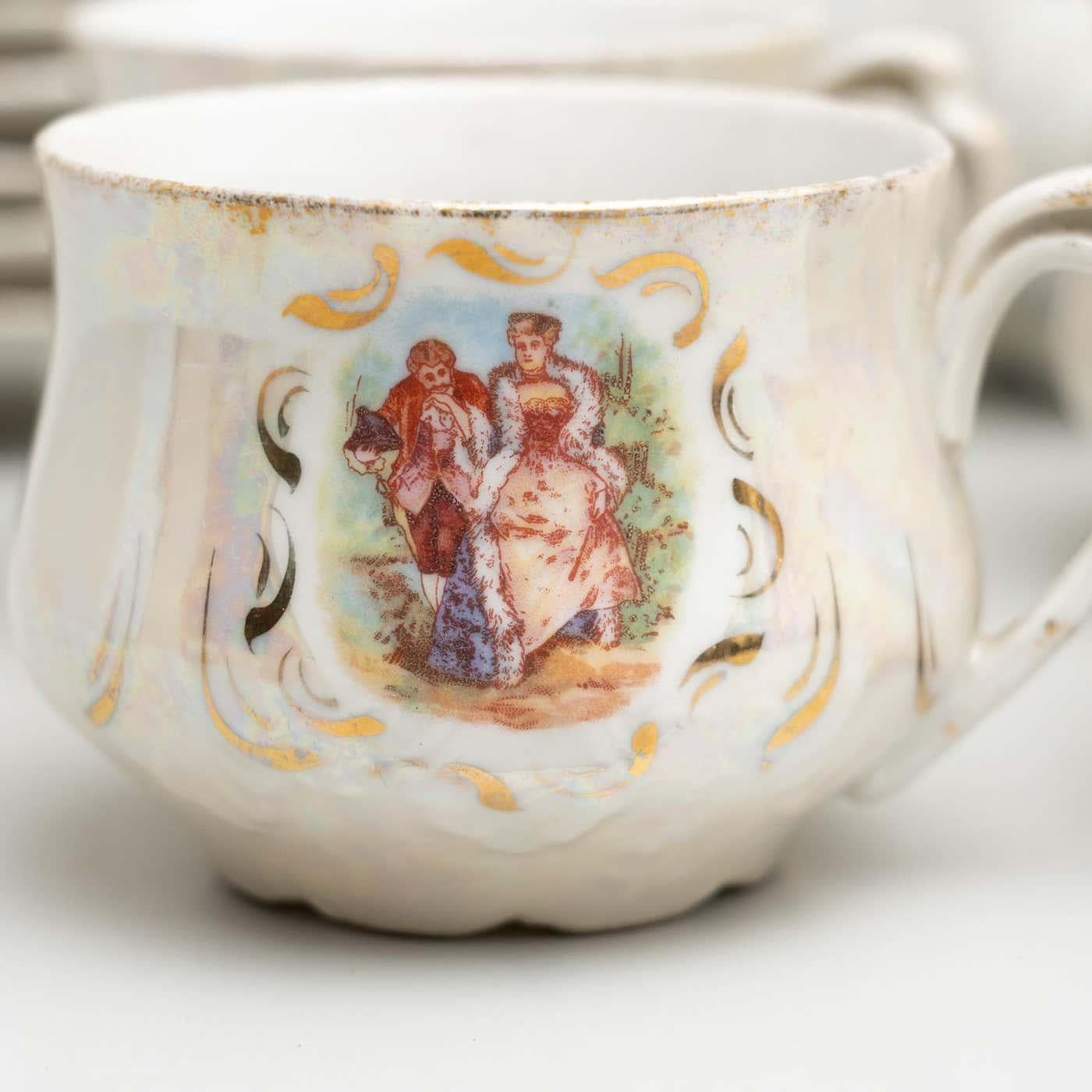 Traditional Antique French Porcelain Coffee Set of 14 Pieces, circa 1940 In Good Condition In Barcelona, ES