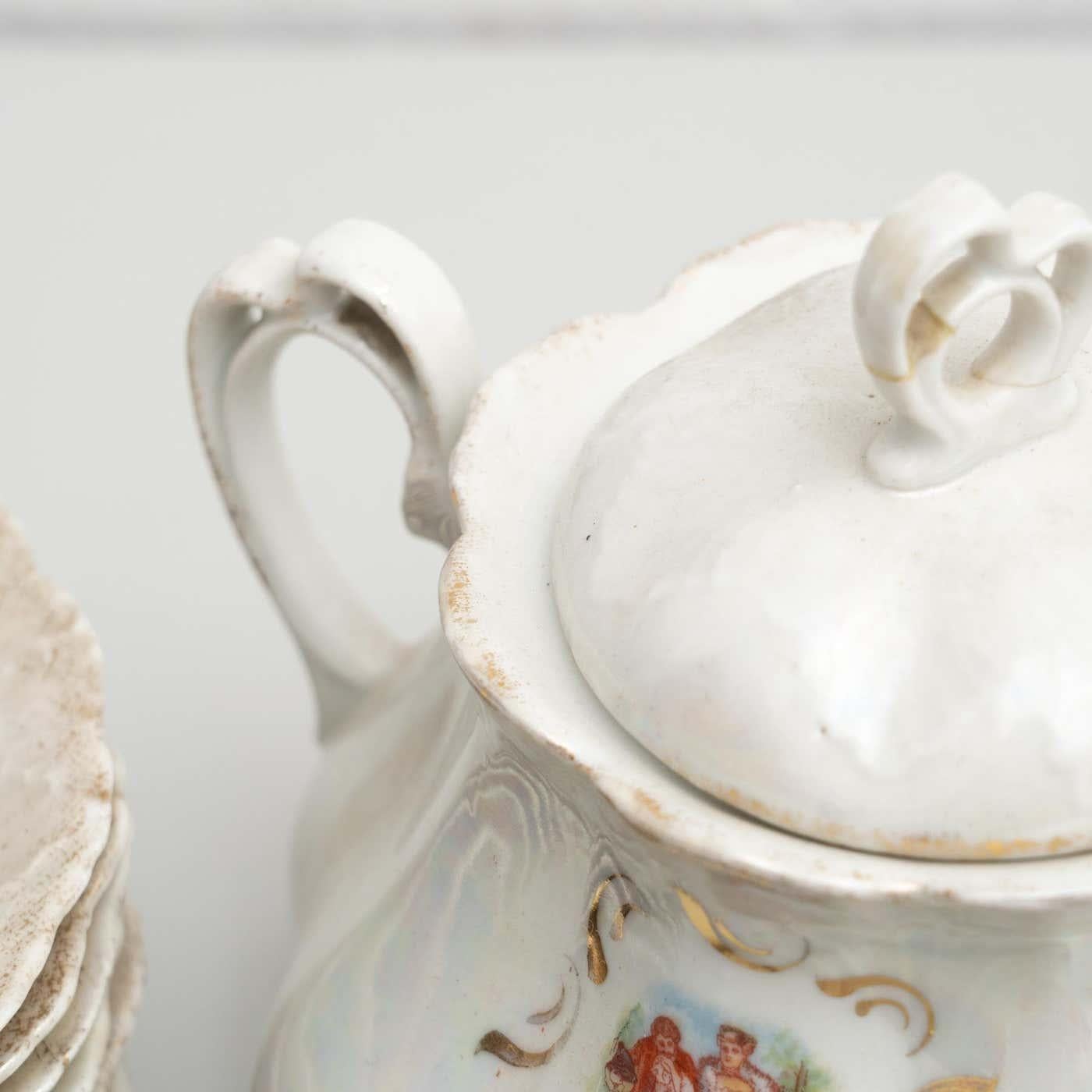 Traditional Antique French Porcelain Coffee Set of 14 Pieces, circa 1940 2