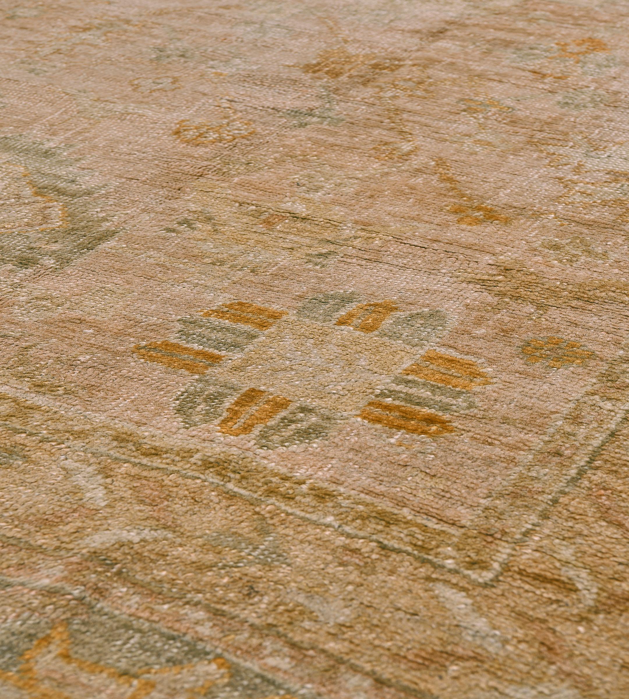 Traditional Antique Hand-woven Dusty-Rose Turkish Oushak Rug For Sale 2