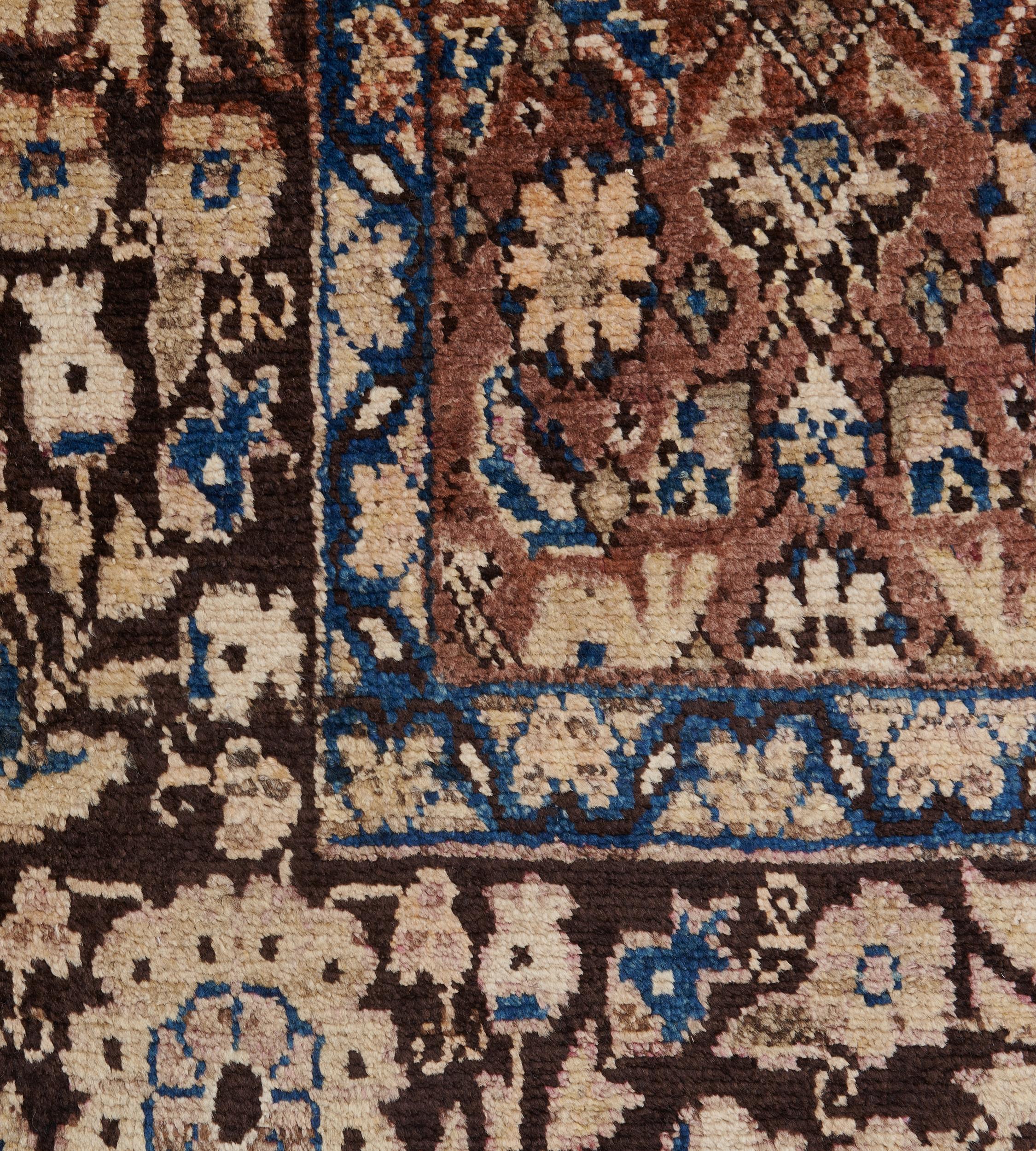 20th Century Traditional Antique Handwoven Persian Bidjar Rug For Sale