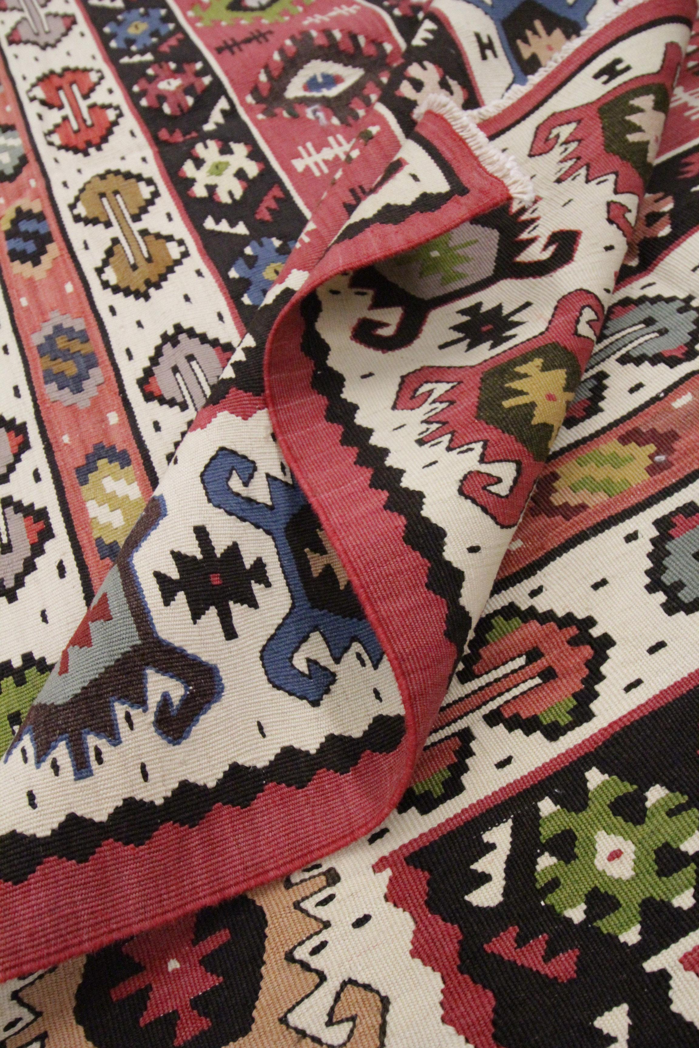 Traditioneller, antiker, handgewebter, gestreifter Teppich aus Wolle, Pirot-Kelim im Angebot 2