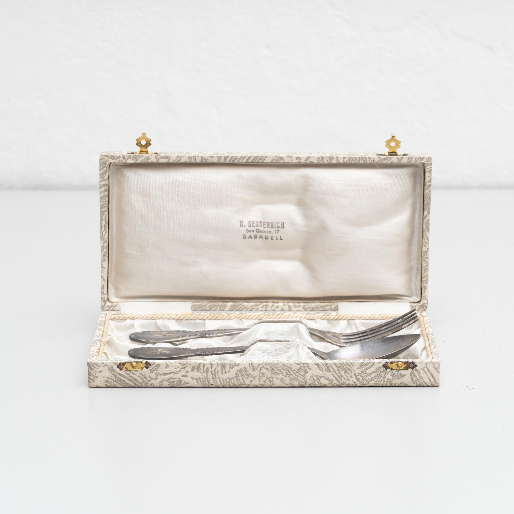 Mid-Century Modern Fourchette et cuillère traditionnelles en argent ancien dans une boîte, vers 1950 en vente