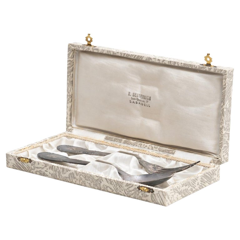 Traditional Antique Silver Fork and Spoon in a Box, circa 1950 For Sale