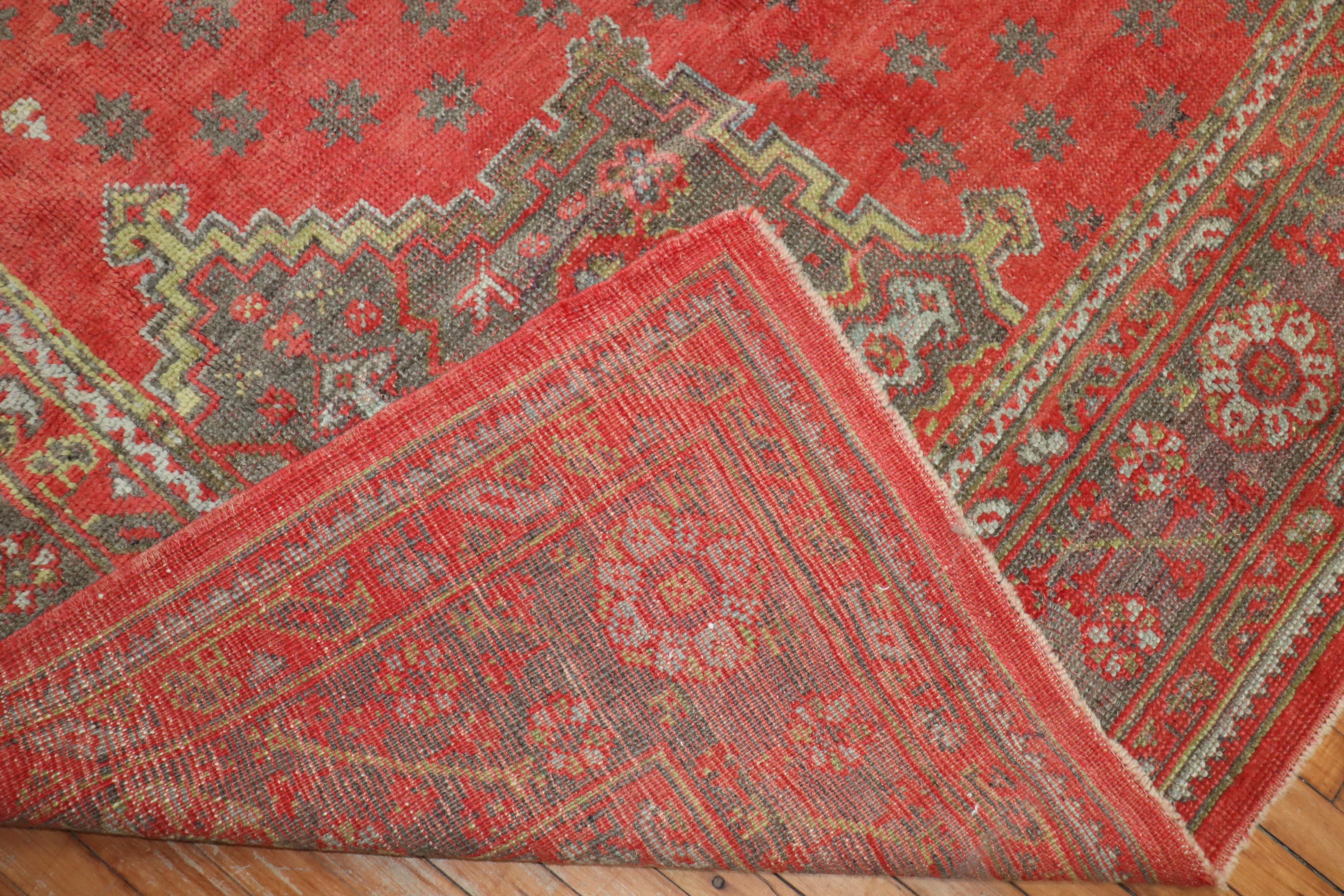 Traditional Antique Turkish Oushak Carpet, 20th Century For Sale 1