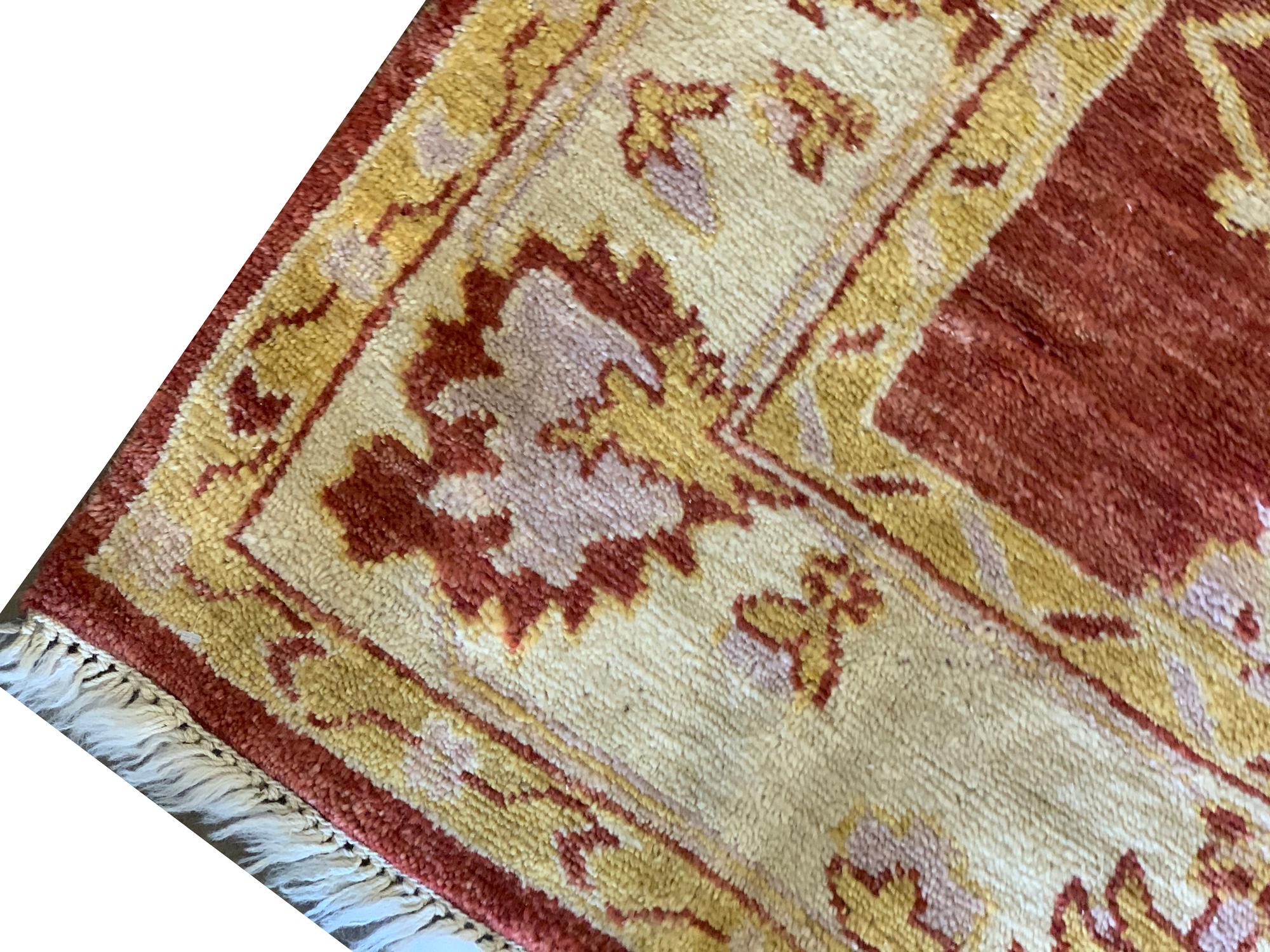 Teinture végétale Tapis traditionnel fait à la main en laine marron Tapis indien Zeigler en vente