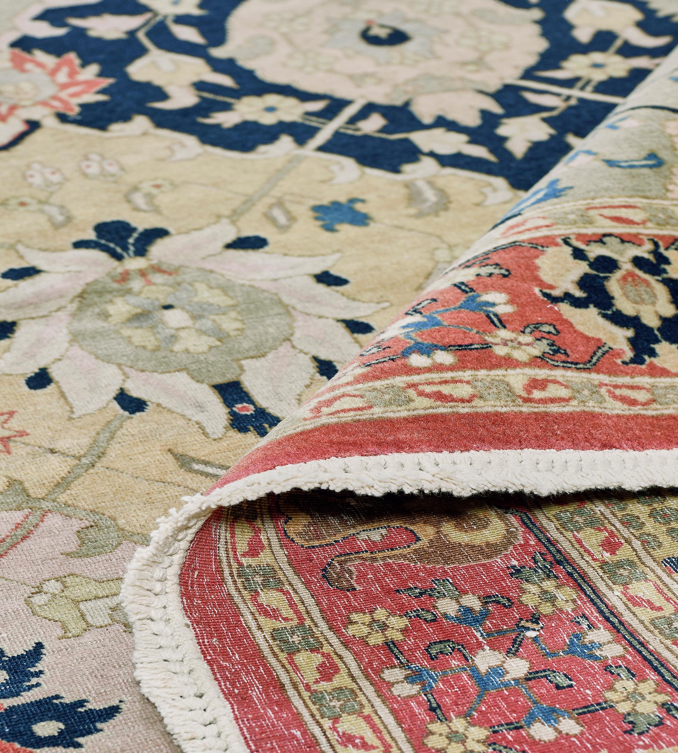 Tappeto tradizionale autentico colorato in lana persiana Tabriz in vendita 2