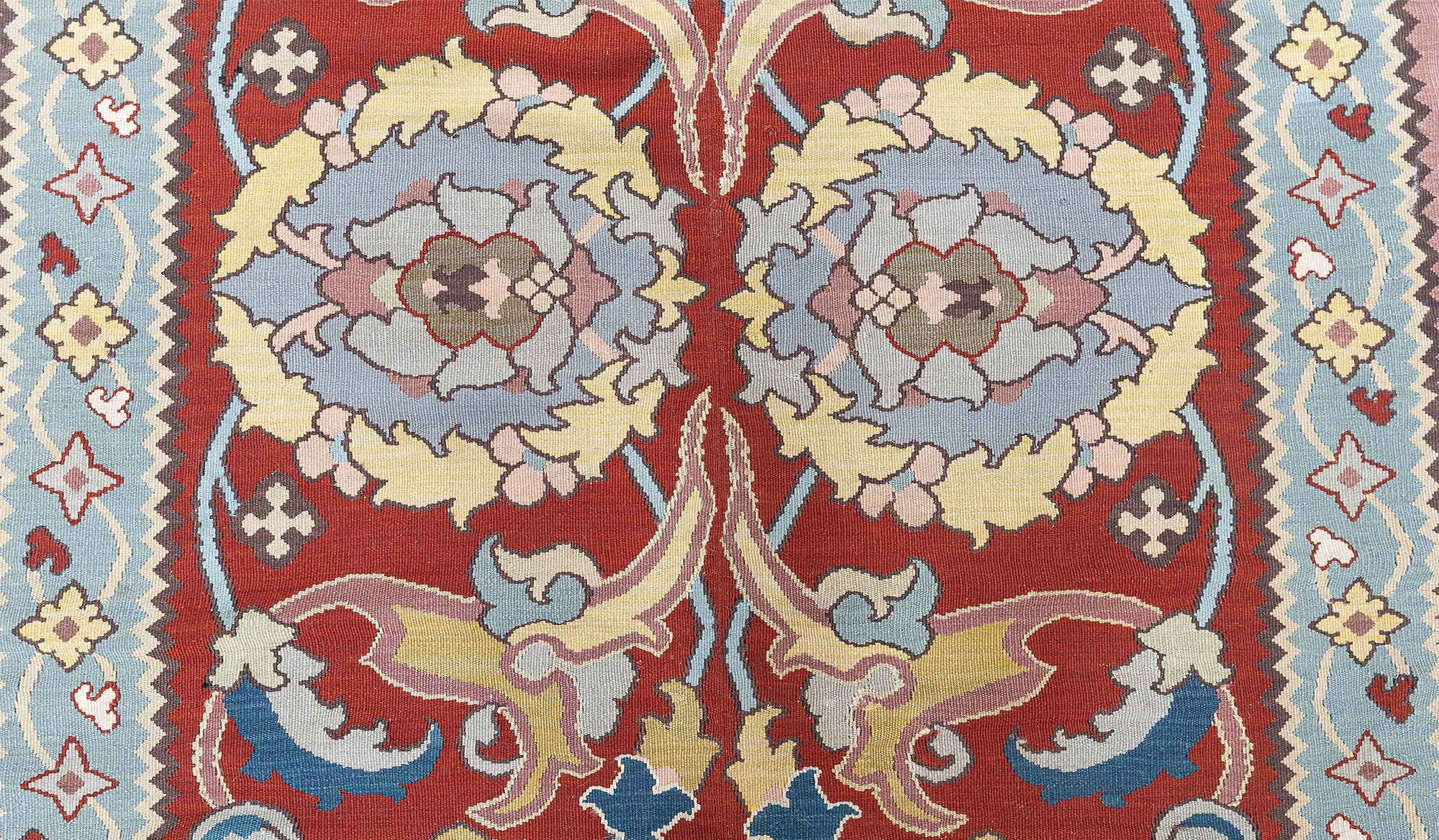 Moldave Chemin de table traditionnel en laine nouée à la main de Bessarabie Doris Leslie Blau en vente