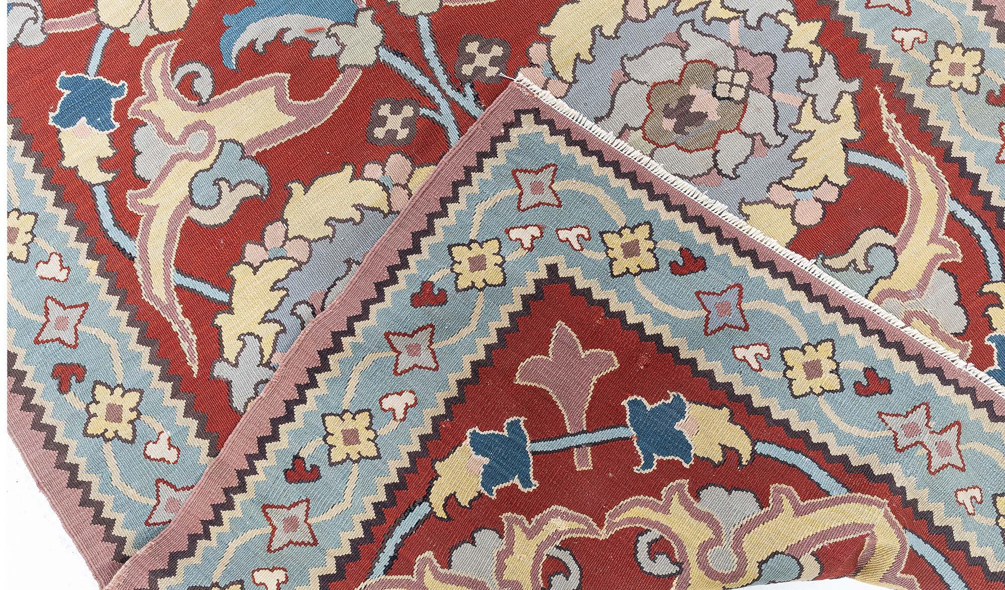 Laine Chemin de table traditionnel en laine nouée à la main de Bessarabie Doris Leslie Blau en vente