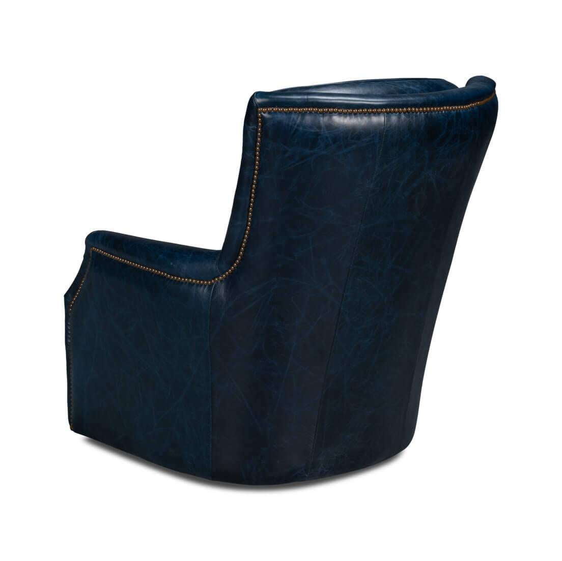 Chaise pivotante traditionnelle en cuir bleu Neuf - En vente à Westwood, NJ