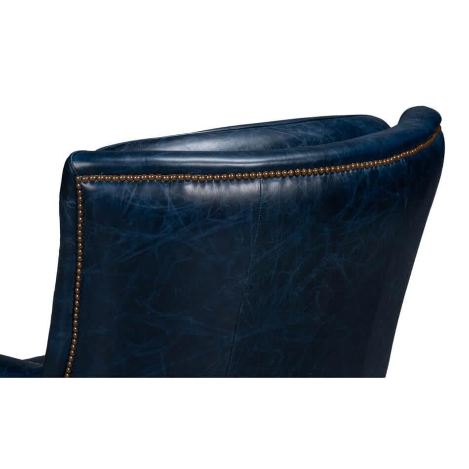 Cuir Chaise pivotante traditionnelle en cuir bleu en vente