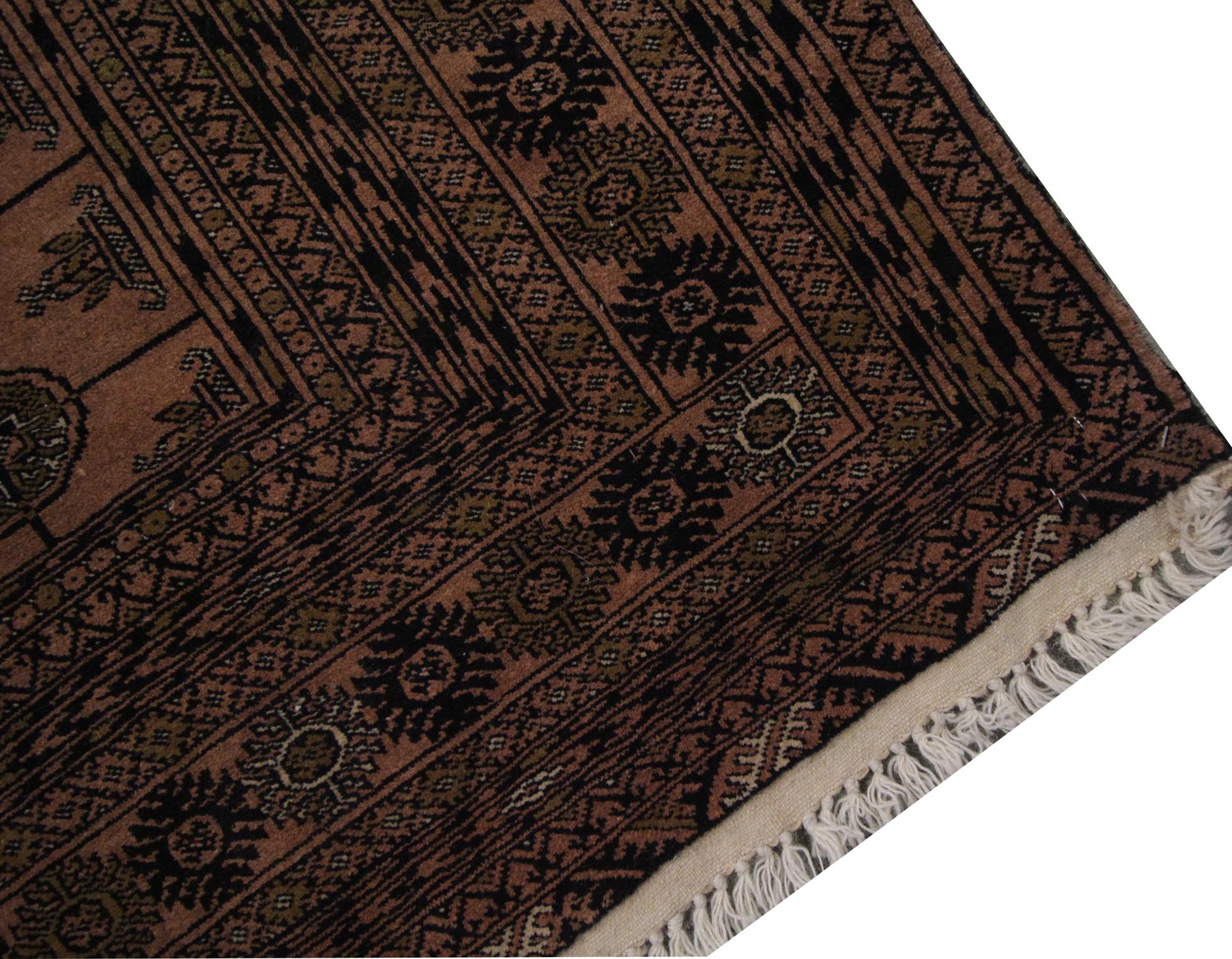 Traditioneller Bokhara Vintage Teppich:: handgefertigter Wollteppich für das Schlafzimmer (Handgeknüpft) im Angebot