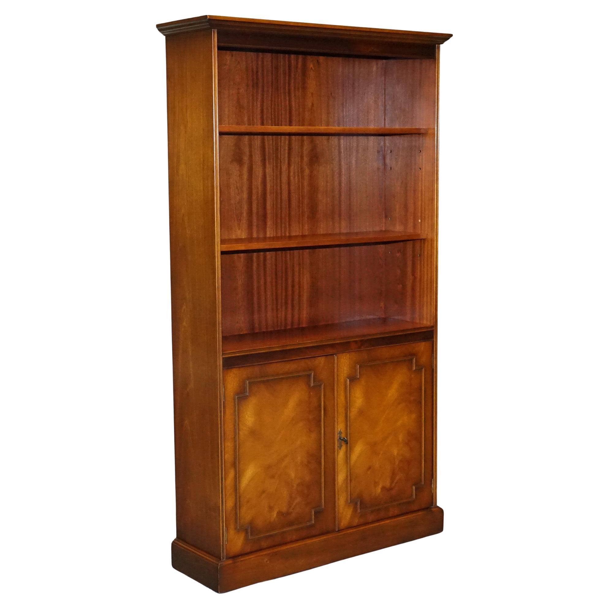ENGLISH TRADITIONAL BRADLEY DISPLAY CABINET BOOKCASE WiTH SHELVES AND CUPBOARD