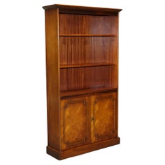 ENGLISH TRADITIONAL BRADLEY DISPLAY CABINET BOOKCASE WiTH SHELVES AND CUPBOARD