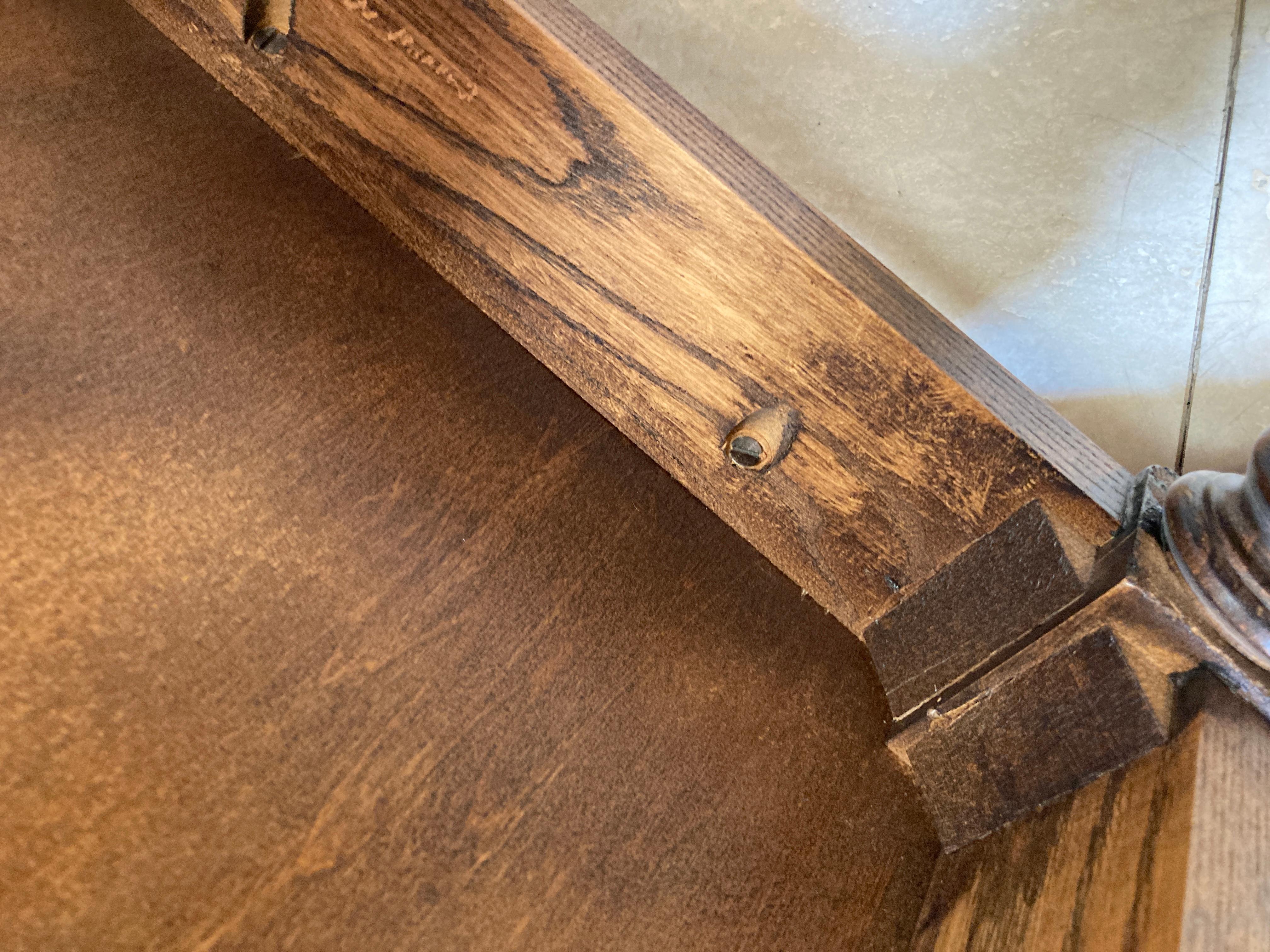 Traditional Brandt Furniture Accent Tier Side Table 2